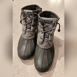 Sperry Syren Gulf Quilted Gray Duck Boots Women's Size 9 STS81993